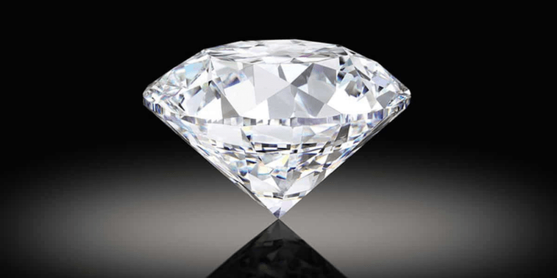Lab-Grown Diamond with Grading Report