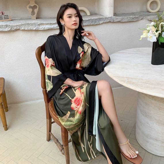 Satin Printed Plus - Leonard & Hazel
