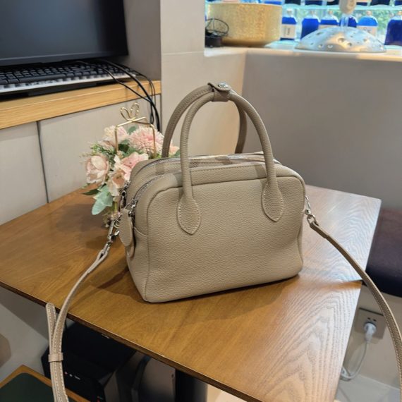Boston Bowling Bag - Leonard & Hazel