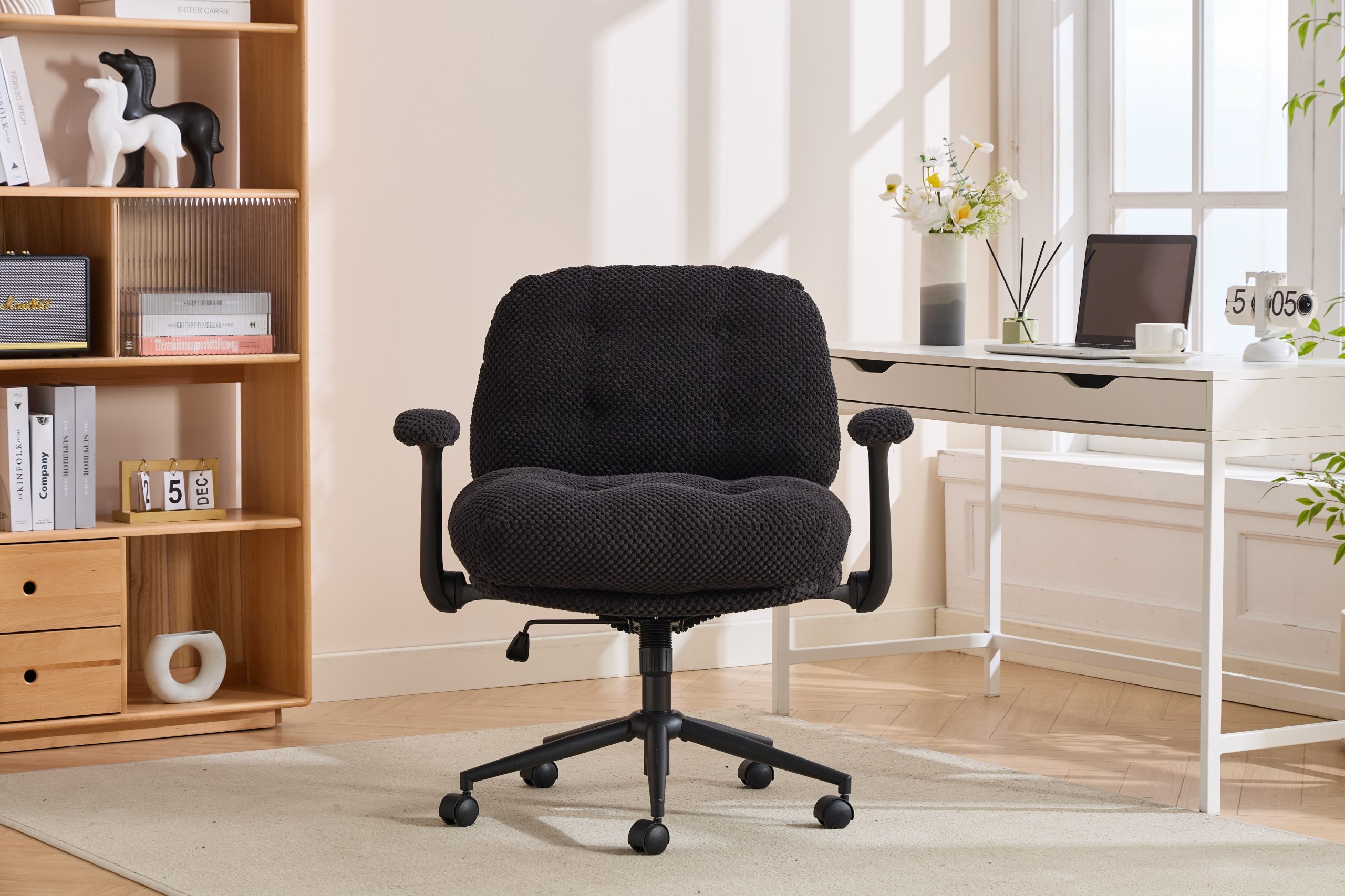 Legged Office Chair - Leonard & Hazel